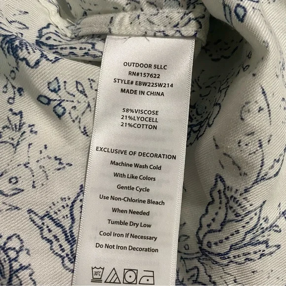 Eddie Bauer White Blue Floral Print Oversized Short Sleeve Top - Picture 5 of 5